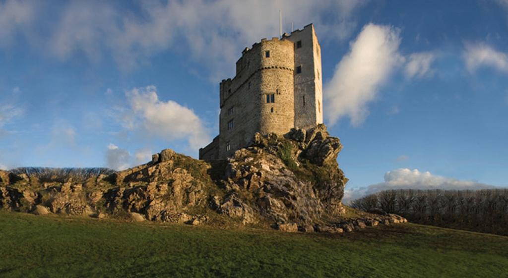 Roch Castle Hotell Exteriör bild