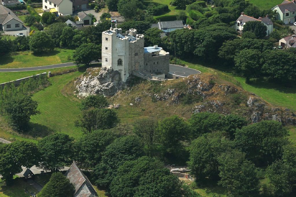 Roch Castle Hotell Exteriör bild